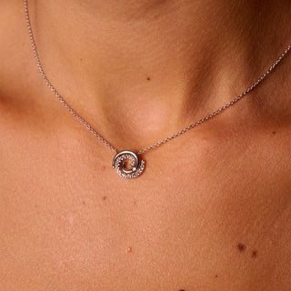 Stříbrný náhrdelník Hot Diamonds Swirl DN250