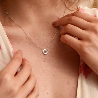 Stříbrný přívěsek Hot Diamonds Diamond Amulets DP892