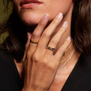 Pozlacený stříbrný prsten Hot Diamonds Coupled DR306